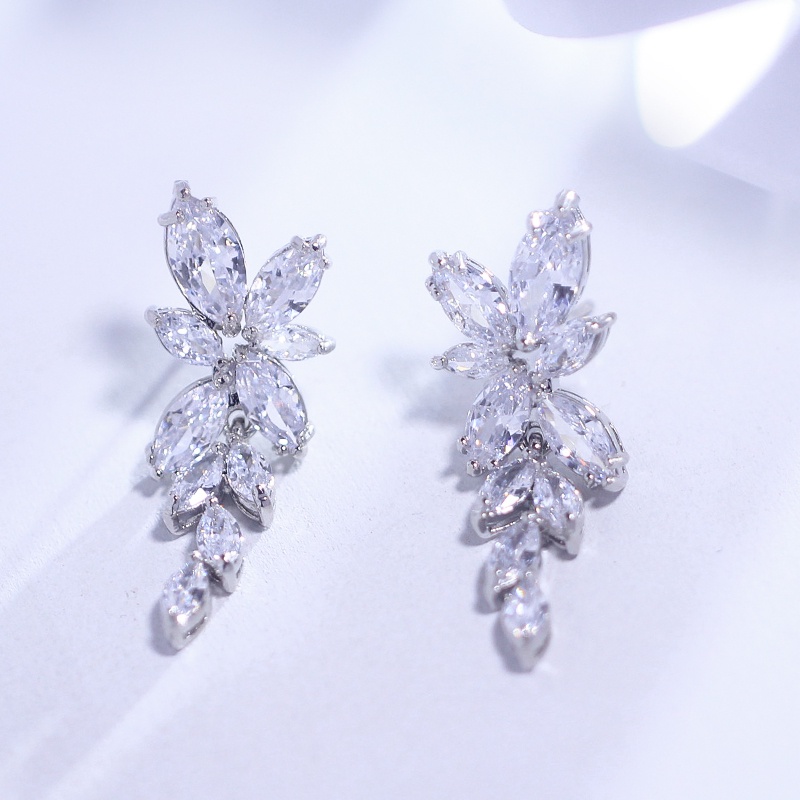 Khuyên Tai Nữ Hình Lá Ô Liu Đính Đá Zircon