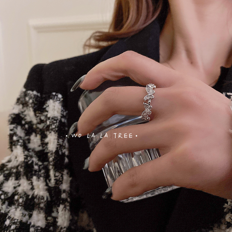 Nhẫn Đeo Tay Hình Bướm Đính Đá Thời Trang Sang Trọng Cho Nữ