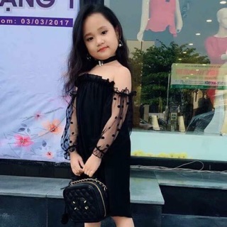 Váy tay ren chấm bi