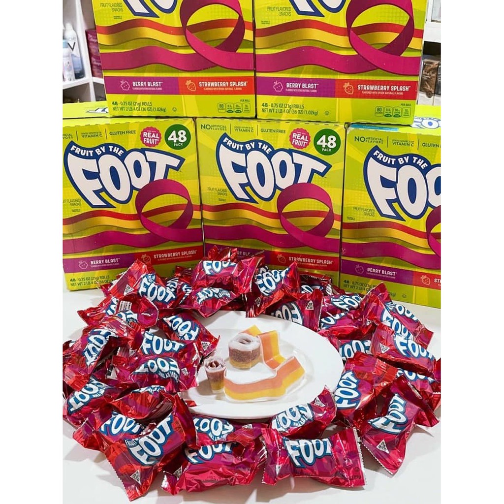 Kẹo dẻo fruit by the FOOT - Mỹ (1 cuộn)