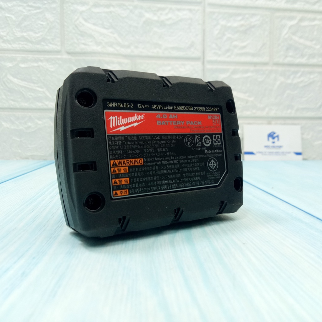 Pin Milwaukee M12 4Ah chính hãng 12V M12B4 nghề mộc