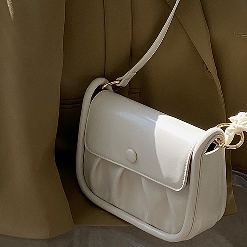 Túi Đeo Vai Hình Đám Mây Phối Dây Xích Thời Trang Dành Cho Nữ