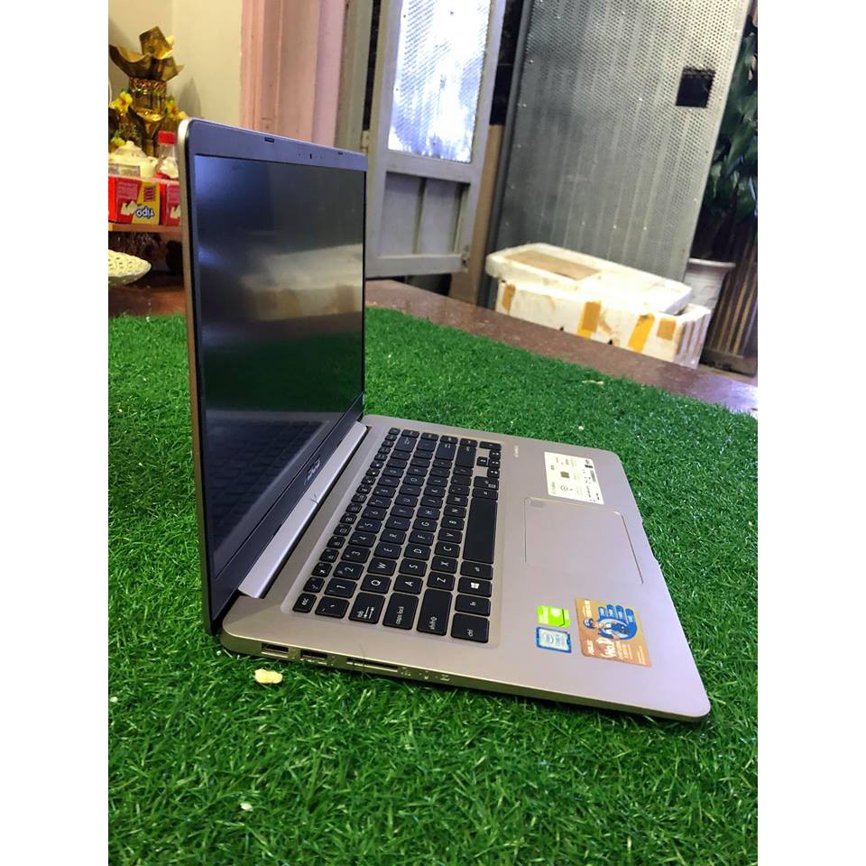 Laptop Asus Vivobook S510U Core i5-8250U, ram 4Gb, ổ HDD1000Gb, cạc rời GT940M(2Gb), màn 15.6 inch Full HD ~  đẹp 99%