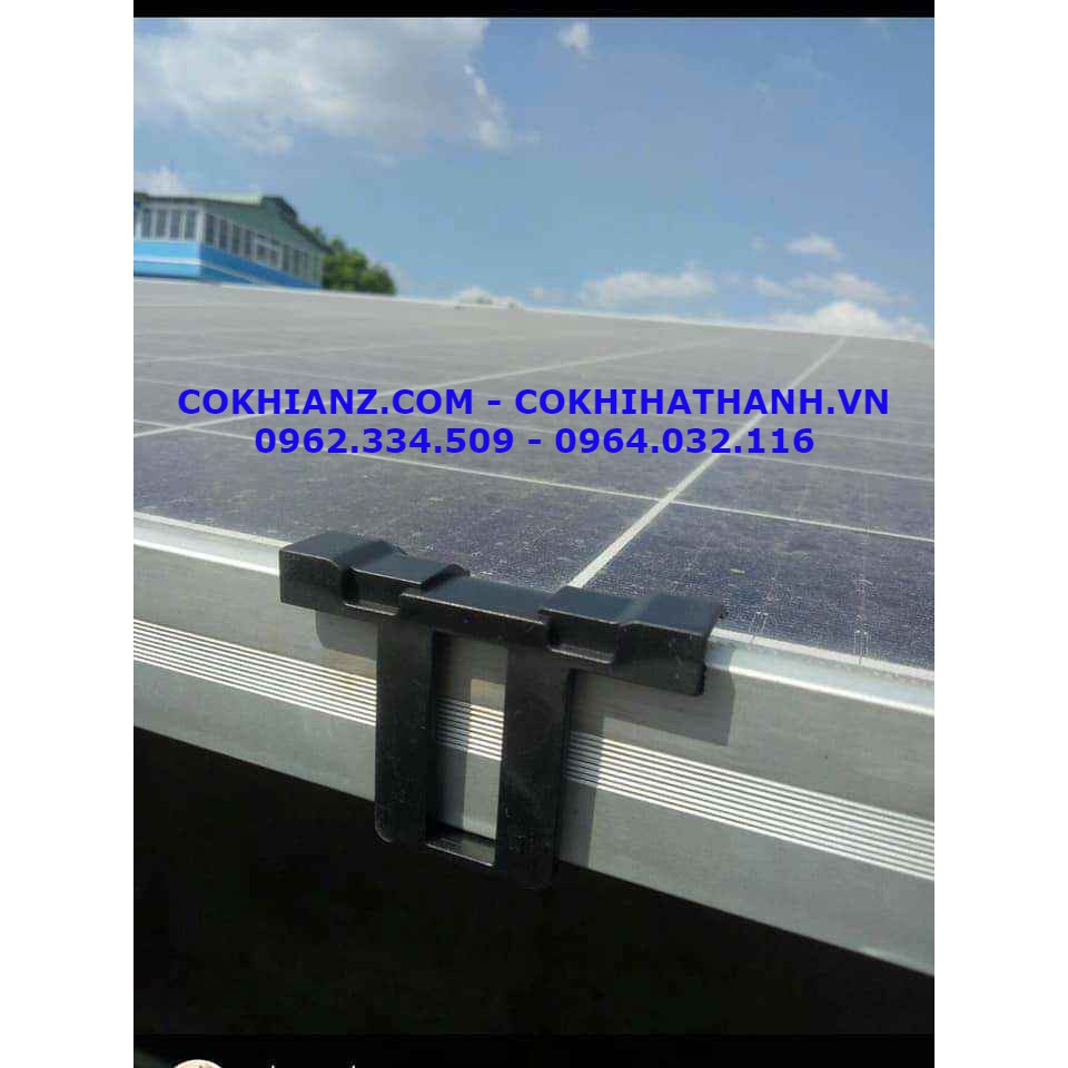 KẸP THOÁT NƯỚC TẤM PIN NĂNG LƯỢNG MẶT TRỜI 40MM