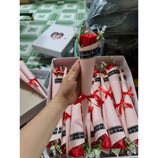 Sáp 1 bông ốc quế kèm hoa châm