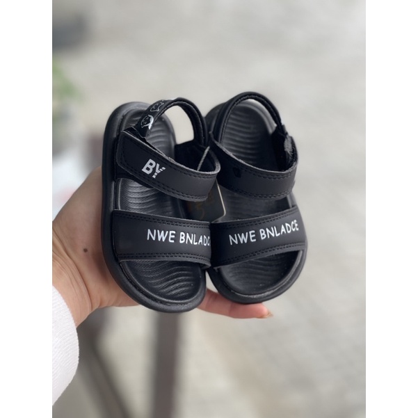 Dép quai chữ da xịn cho bé