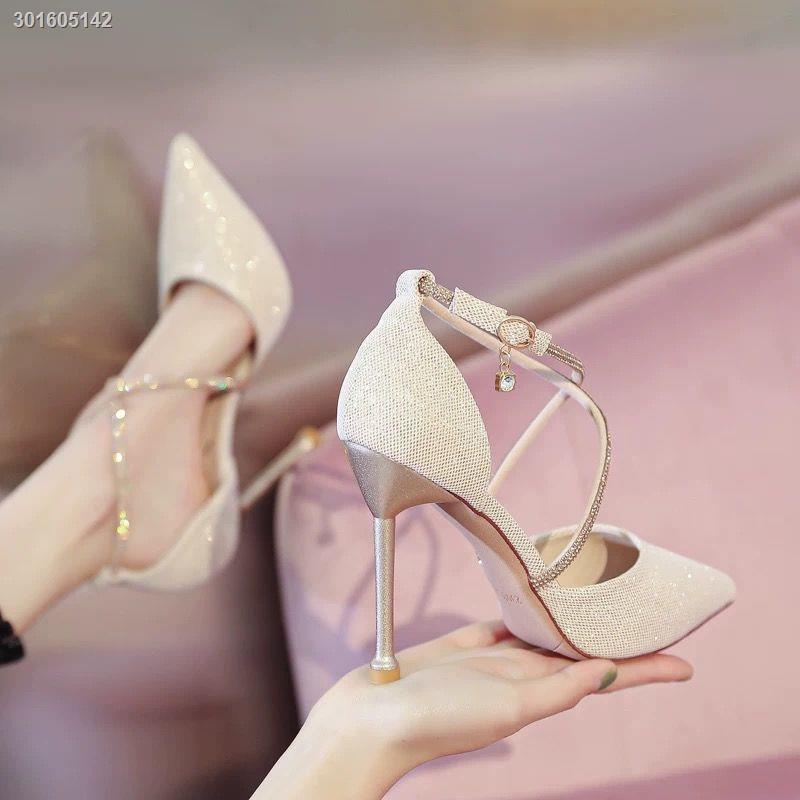 2023Giày cao gót mũi nhọn phối khóa cài thời trang mùa hè độc đáo dành cho bạn nữ