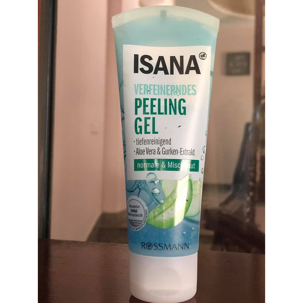 Gel tẩy da chết Isana
