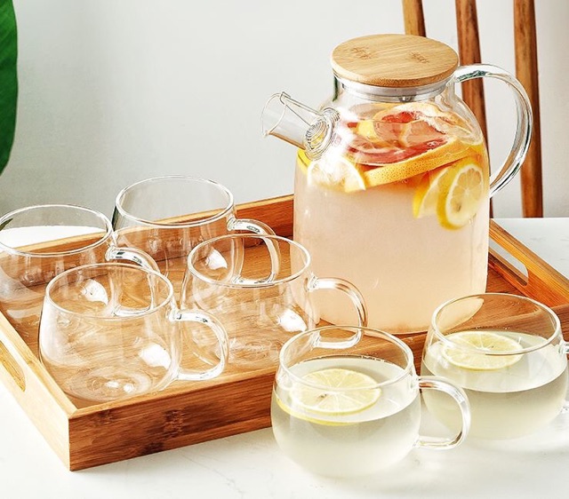 BÌNH ĐỰNG TRÀ THỦY TINH