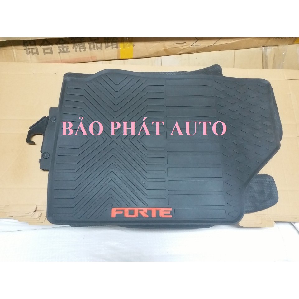 Thảm sàn Caosu vân sọc xe Kia Forte dùng chung các đời xe 20008-2013