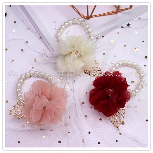 Vòng tay hoa voan cô dâu