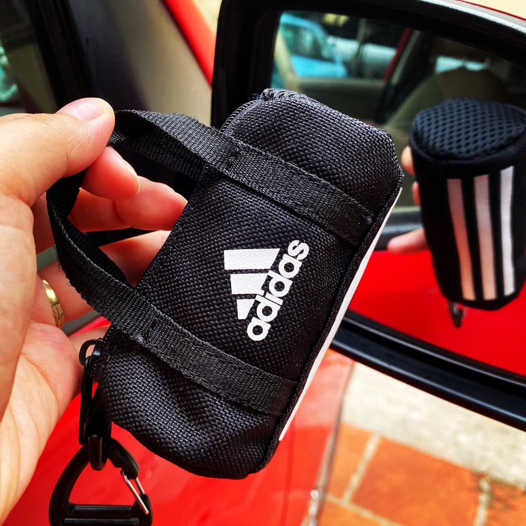 Móc khóa túi trống Adidas Tiny nhỏ nhắn xinh xắn tiện lợi