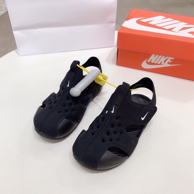 Giầy Nike Cho Bé