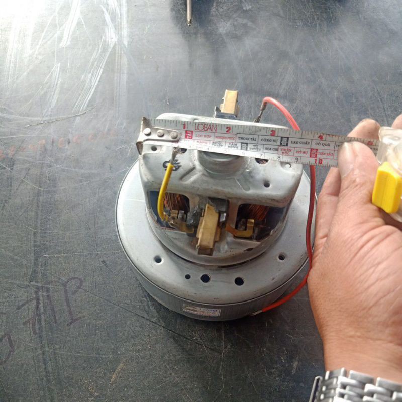 Mô tơ máy hút bụi