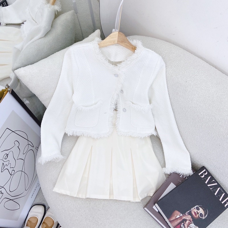 SET DẠ TRẮNG TƯA LAI + CHÂN VÁY XẾP LY KEM