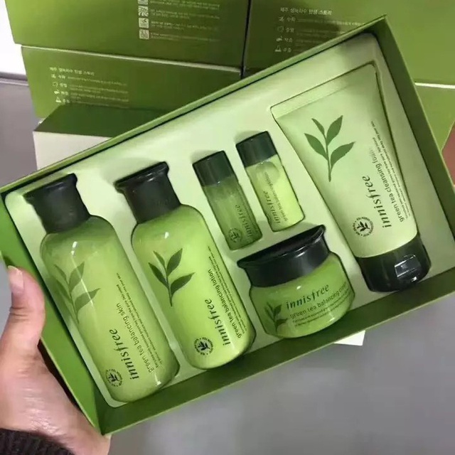 BỘ DƯỠNG DA TRÀ XANH GREEN TEA INNISFREE