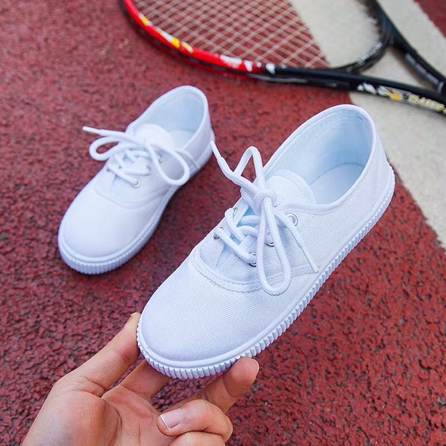 Sale giày thể dục cho bé