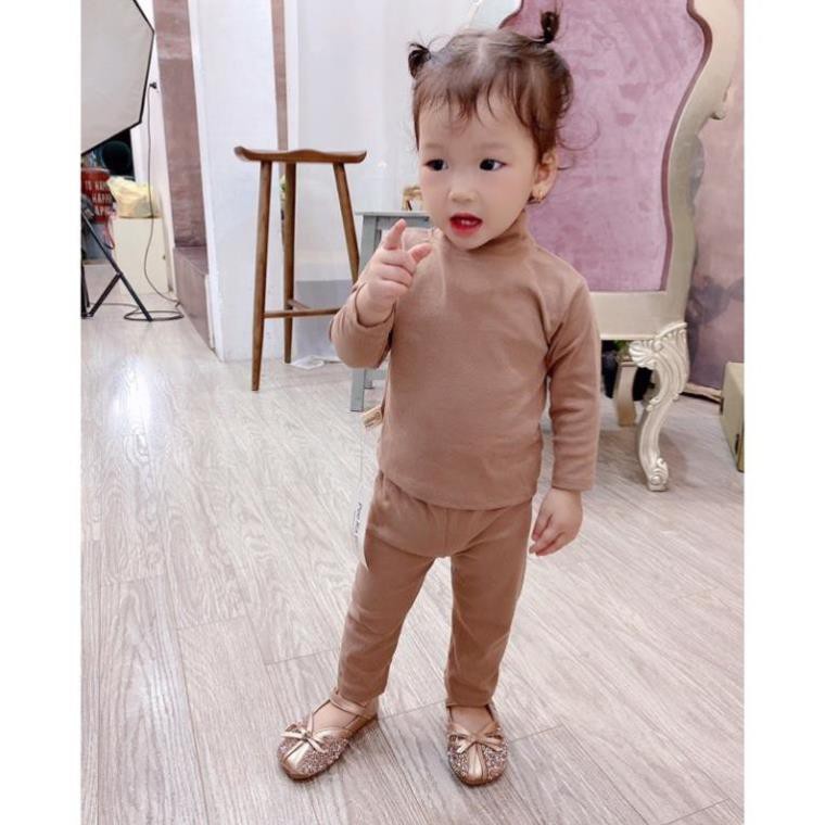 Bộ peekaboo dài tay❤️cổ 3 phân❤️ cho bé từ 1-5t