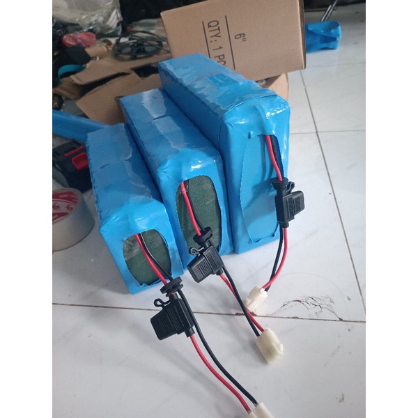 Pin Xe Điện 48V 13Ah  13 x 7 x 24cm Kèm Sạc