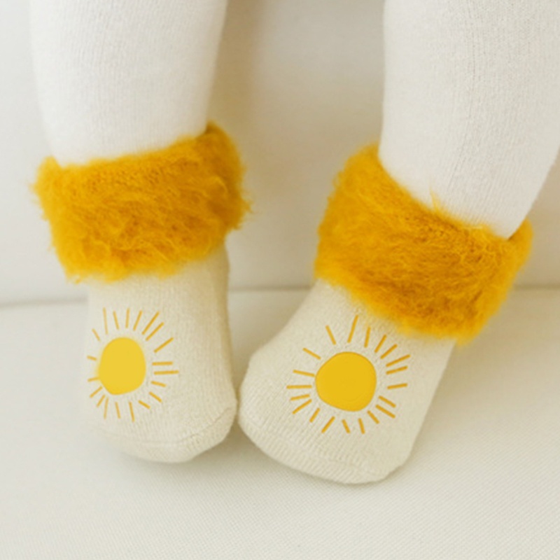 Bộ 3 Đôi Vớ Nhung Mini Chống Trượt Họa Tiết Hoạt Hình Dễ Thương Cho Bé 0-5 Tuổi