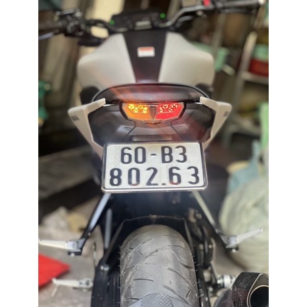 Đèn hậu tích hợp xi nhan cho xe yamaha MT15 MT-15 TFX