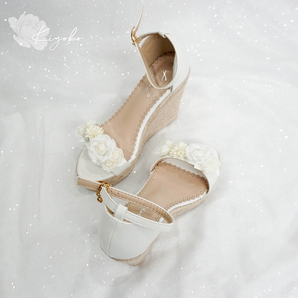 Giày cưới đế xuồng Kiyoko đính hoa trà 11cm