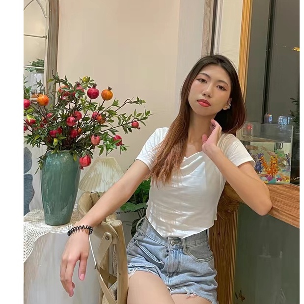 Thời Trang Áo Thun Tay Ngắn Cổ Vuông Phối Nơ Nữ Tính | BigBuy360 - bigbuy360.vn