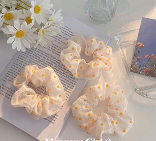 ☁️Chun cột tóc hoa cúc Scrunchies