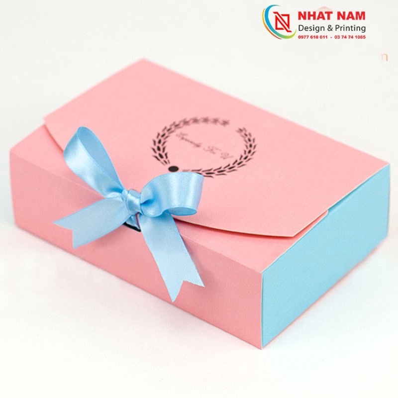 Hộp đựng bánh màu hồng xinh xắn