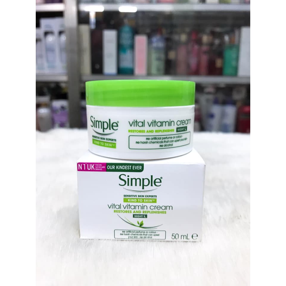 Kem dưỡng da ngày - đêm Simple Kind To Skin Vital Vitamin - DA NHẠY CẢM