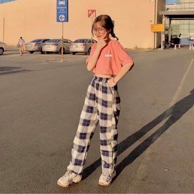 Sét áo croptop LOVE+ quần kẻ đen HĐ12