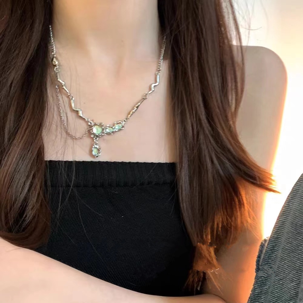 Dây Chuyền Mặt Đá Hình Giọt Nước Thời Trang