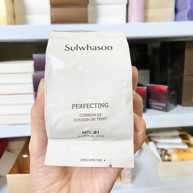 Lõi phấn nước Sulwhasoo Perfecting có kèm bông phấn