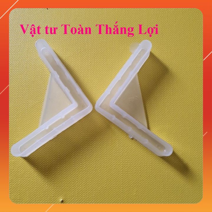 Chân nhựa lót kệ sắt V lỗ đa năng ( V3 x 3cm, V3 x 5cm, V4x4cm, V4x6cm)