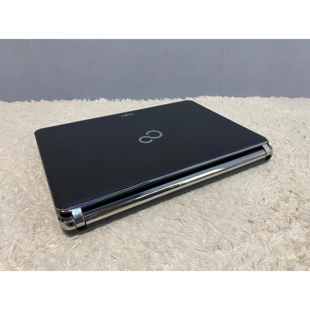 Laptop Fujitsu LH530 B960 2.2Ghz