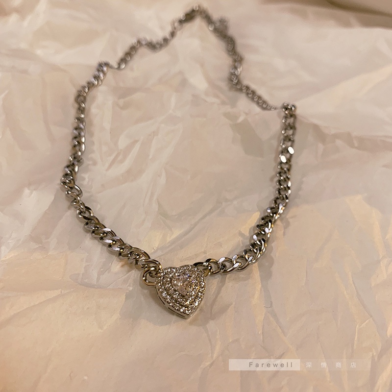 Vòng cổ hình trái tim đính đá màu hồng phong cách Hàn Quốc