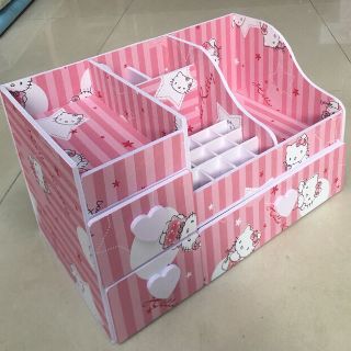 Tủ đựng mỹ phẩm kitty 3 học cutee