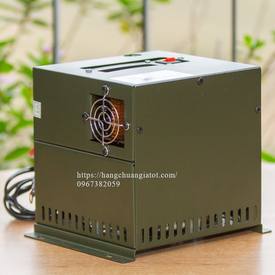 Máy kích điện bình ắc quy 24V lên 220V công suất 2.000VA/1.500W Hàng NHẬT Sóng Sine chuẩn kiêm sạc tự ngắt