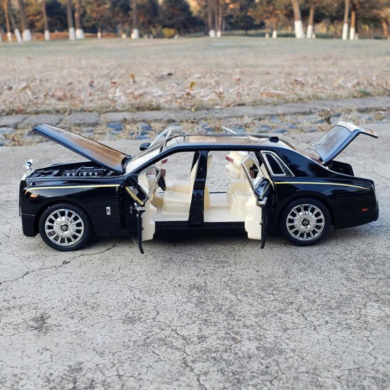 Mô hình xe Rolls Royce Phantom VIII 1:24 Chezhi