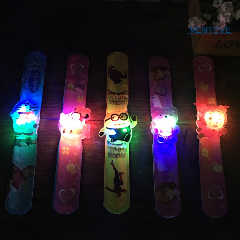 1 Vòng Đeo Tay Đèn LED Hoạt Hình Minions Đáng Yêu