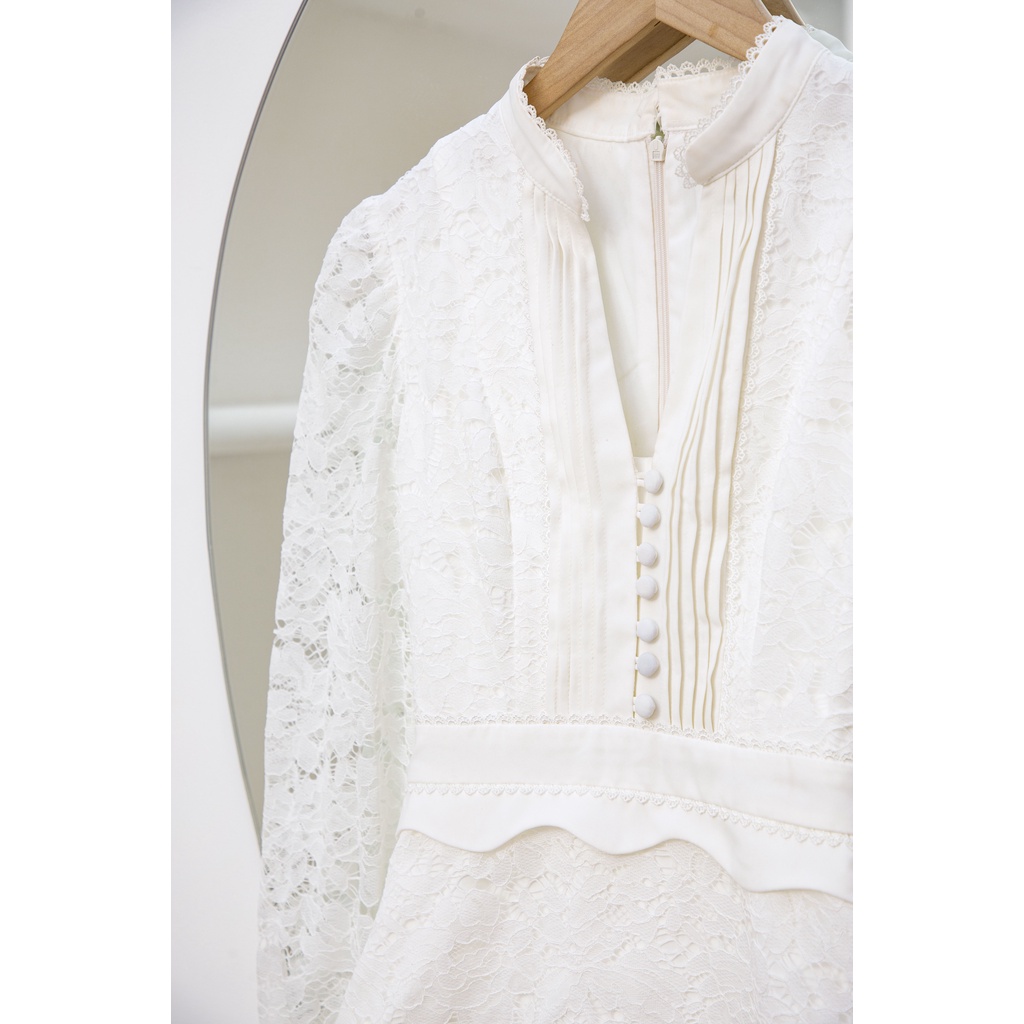 [Mã 11FASHIONSALE giảm 12% đơn 99K] SÒ VINTAGE - ELLIE Đầm ren tay dài phối nút | BigBuy360 - bigbuy360.vn