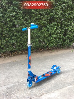 Xe Scooter cho bé 3 bánh có đèn