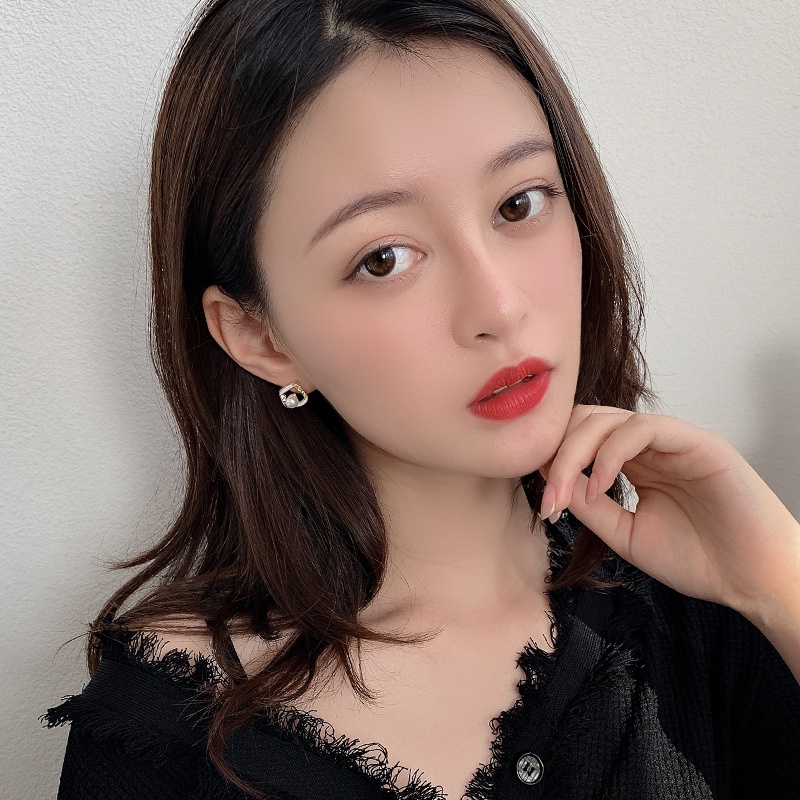 Bông tai ngọc trai kiểu dáng đơn giản cho nữ