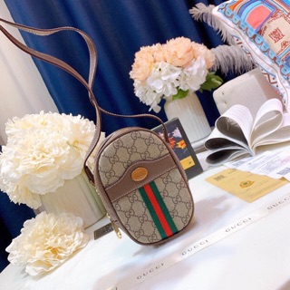 Túi GG Dáng Tròn Dài. Kiểu độc đáo