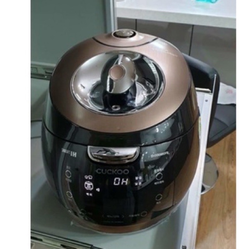 Nồi cơm Cuckoo CRP-BHXB 0660FD/FB 1.08L. NỒI CƠM ĐIỆN CAO TẦN CUCKOO CRP-BHXB0660FD 1.08LBẢO HÀNH 24 THÁNG HÀNG NỘI ĐỊA