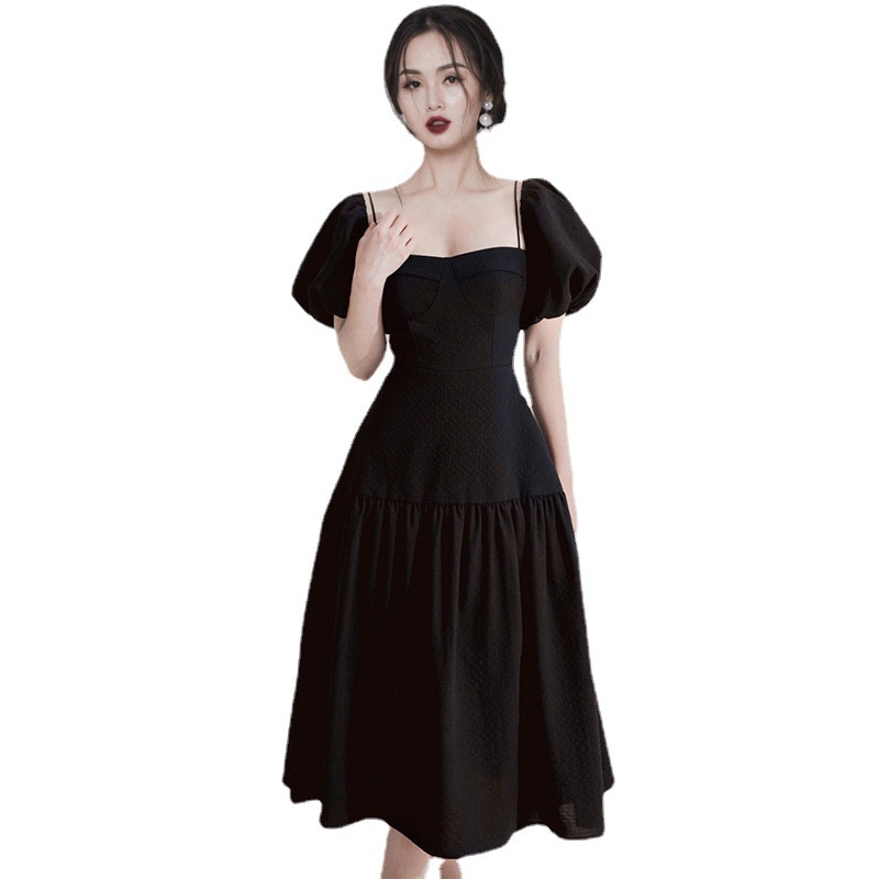 Đầm màu đen kiểu dáng thanh lịch sang trọng cho nữ
