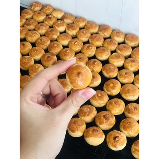 Bánh dứa hạnh nhân