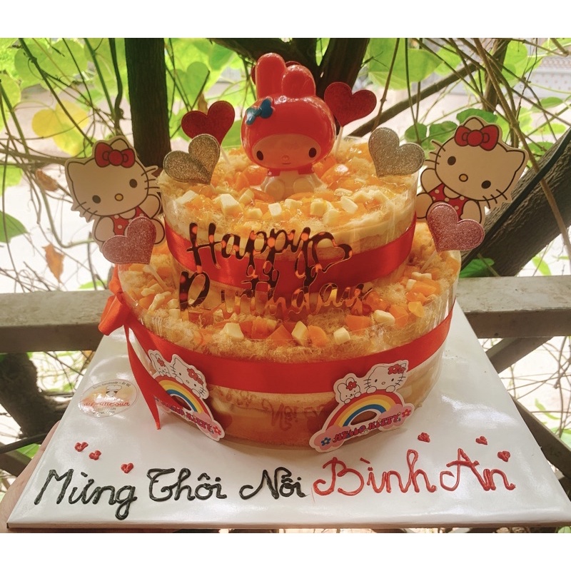 Bông lan trứng muối sinh nhật 2 tầng