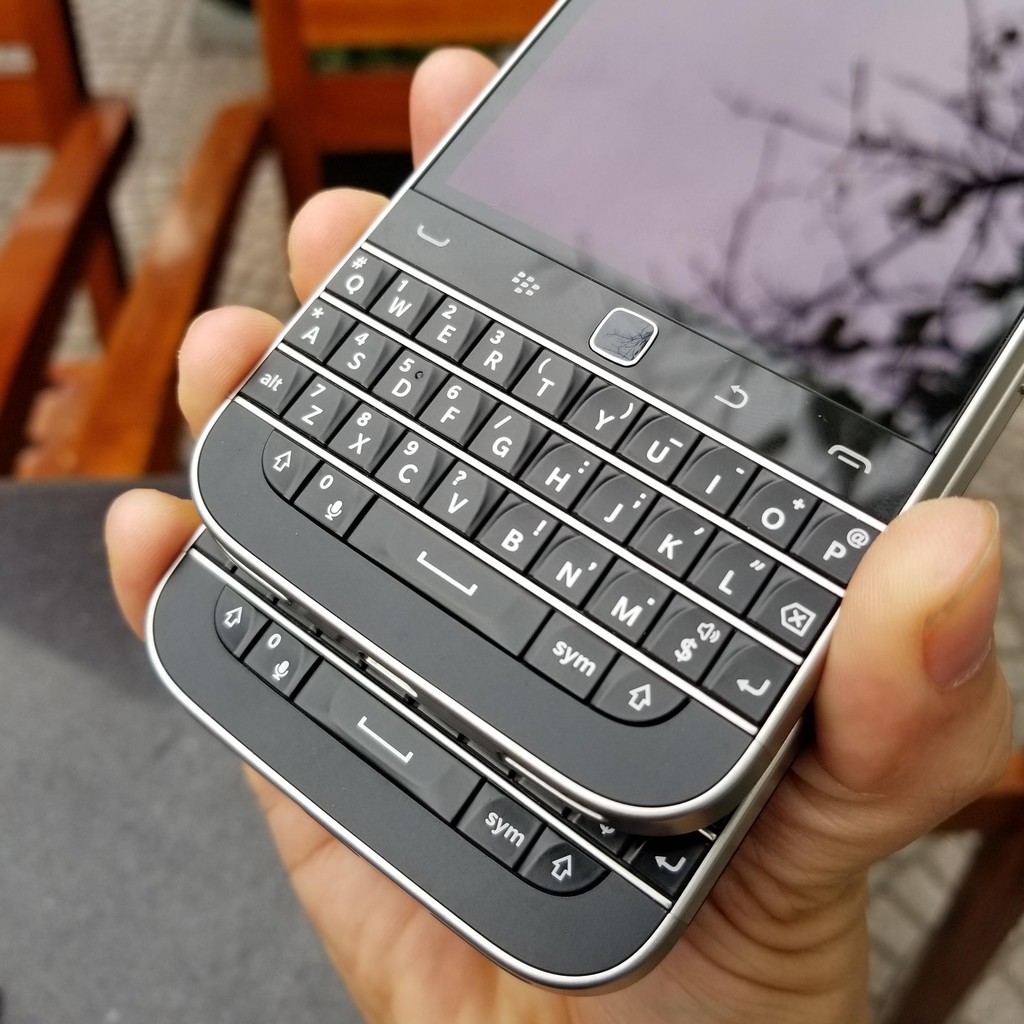 Điện thoại Blackberry Classic Q20 RAM 2GB Đẳng Cấp Doanh Nhân xách tay Mỹ | WebRaoVat - webraovat.net.vn