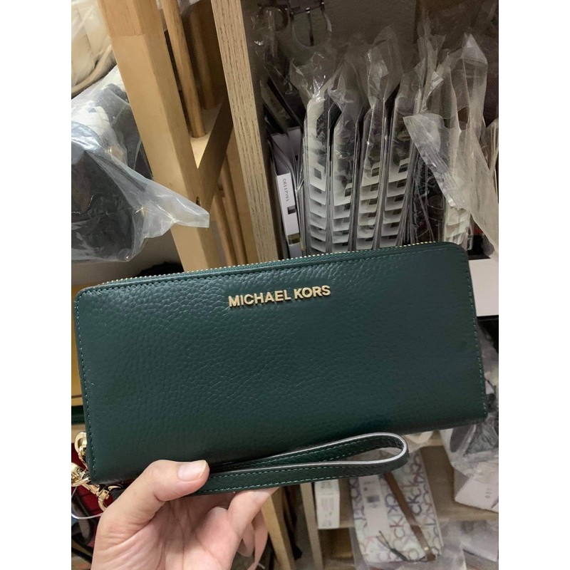 Ví cầm tay dáng dài